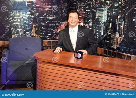 jimmy fallon statue photos